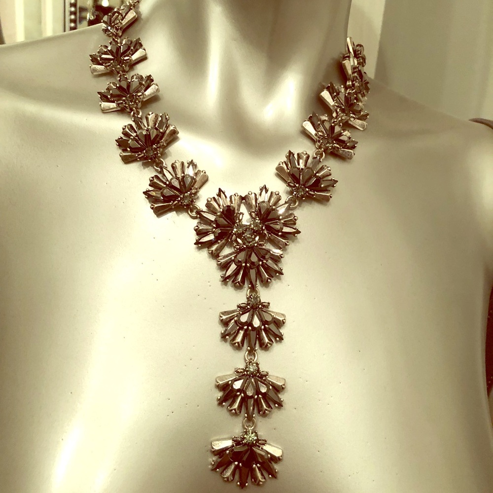 Confetti cluster statement necklace